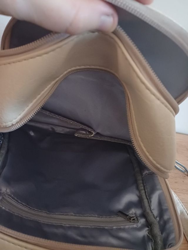 Zainetto beige in finta pelle