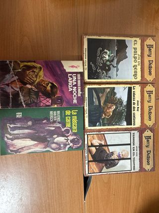 Colección de libros de misterio y suspense