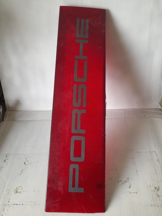 Porsche 924 944 panel reflector central trasero
