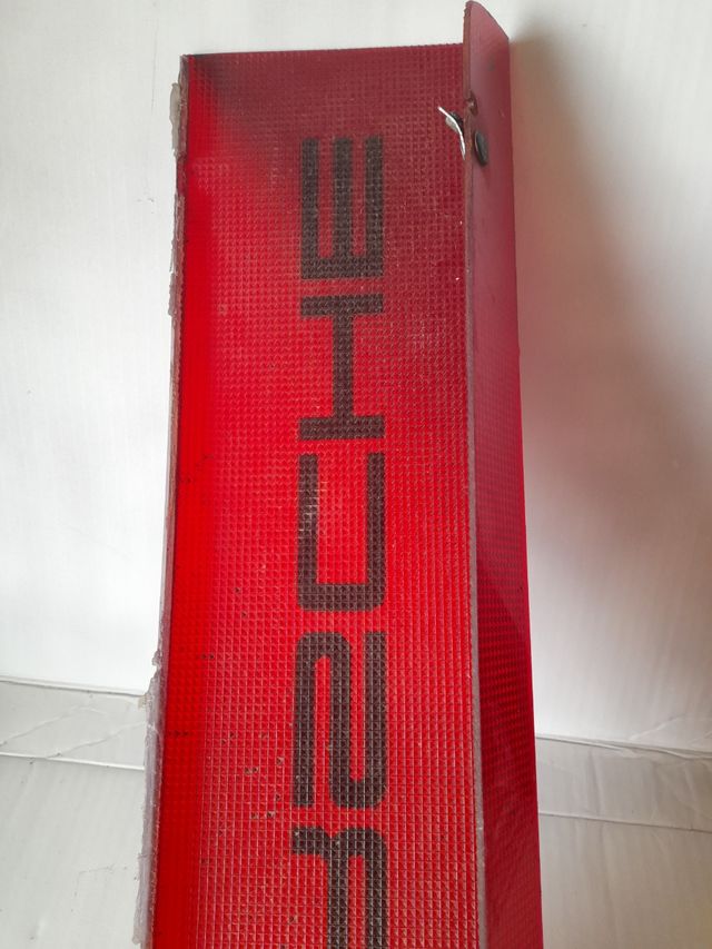 Porsche 924 944 panel reflector central trasero