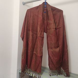 Pasmina con flecos