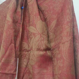 Pasmina con flecos