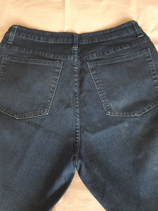 Vaquero elástico bordado 