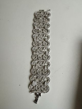 Diadema , pulsera y broche