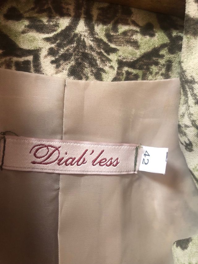 Blazer cuello mao colores verdes y marron. T L/40