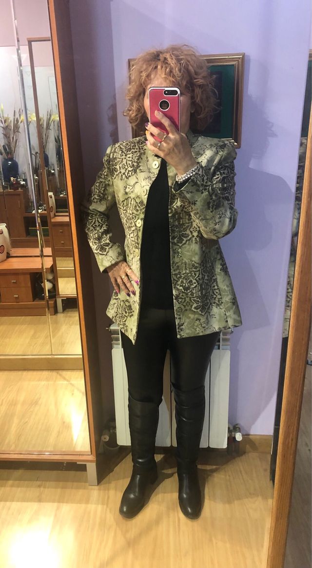 Blazer cuello mao colores verdes y marron. T L/40