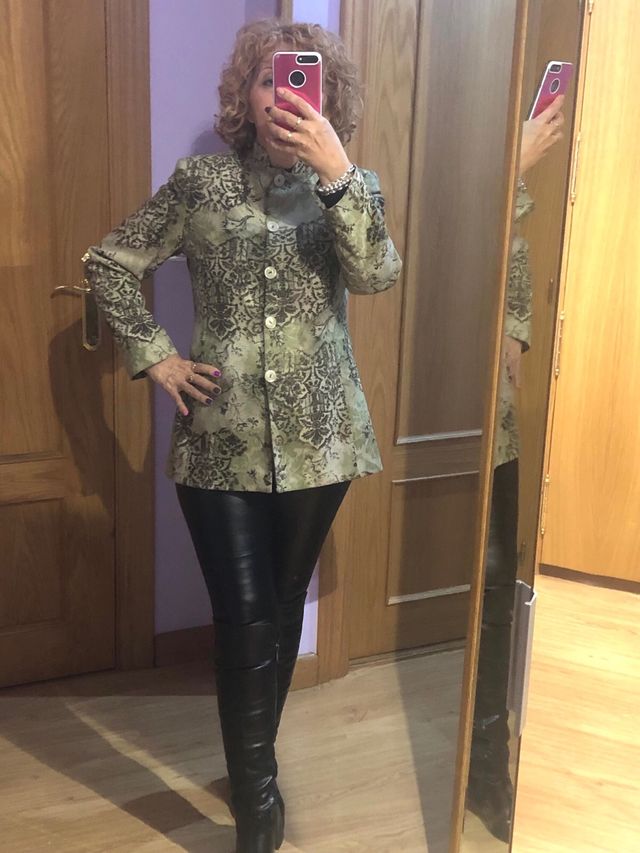 Blazer cuello mao colores verdes y marron. T L/40