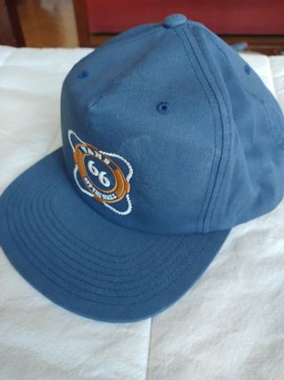 Gorra Classic Vans azul con cierre ajustable 