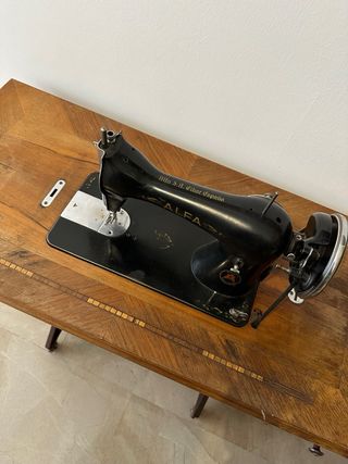 Maquina coser antigua