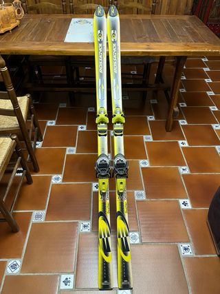 Esquís Rossignol competición