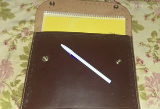 PORTAFOLIOS DE CUERO TALLADO