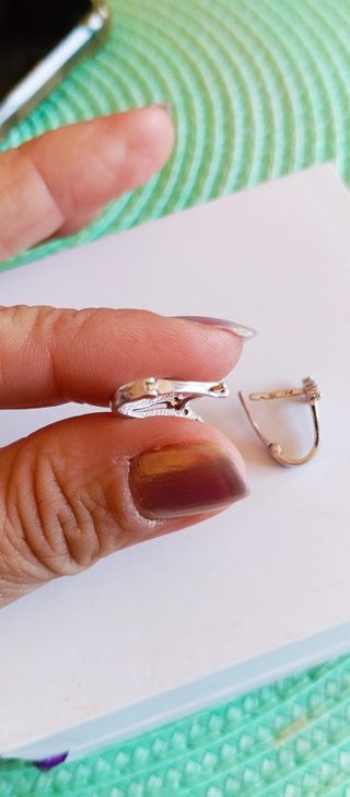 Pendientes de oro blanco primera ley 750