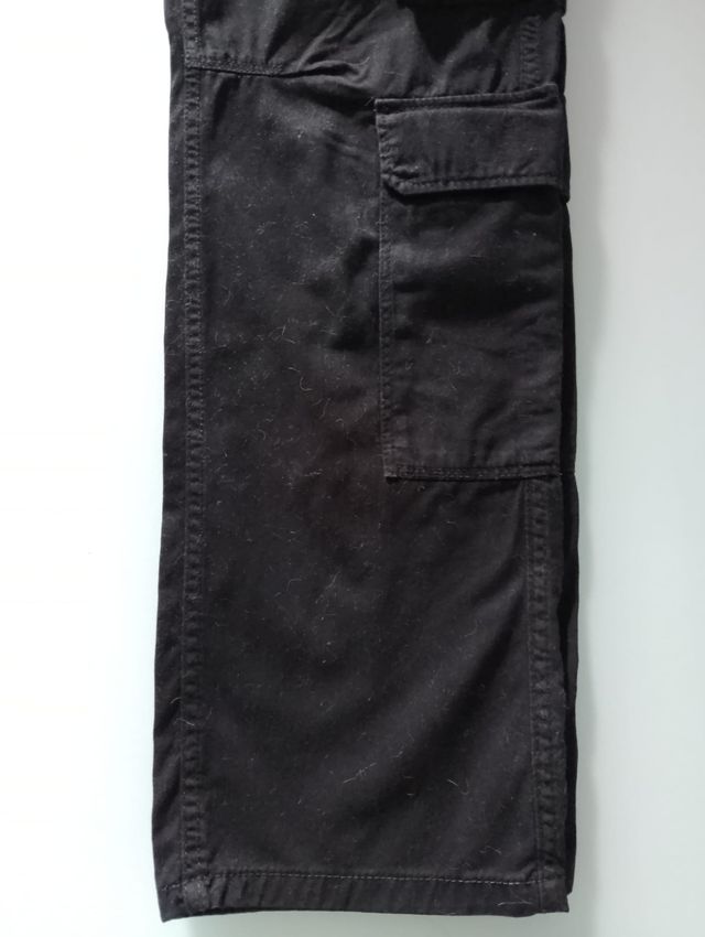 Pantalón cargo negro