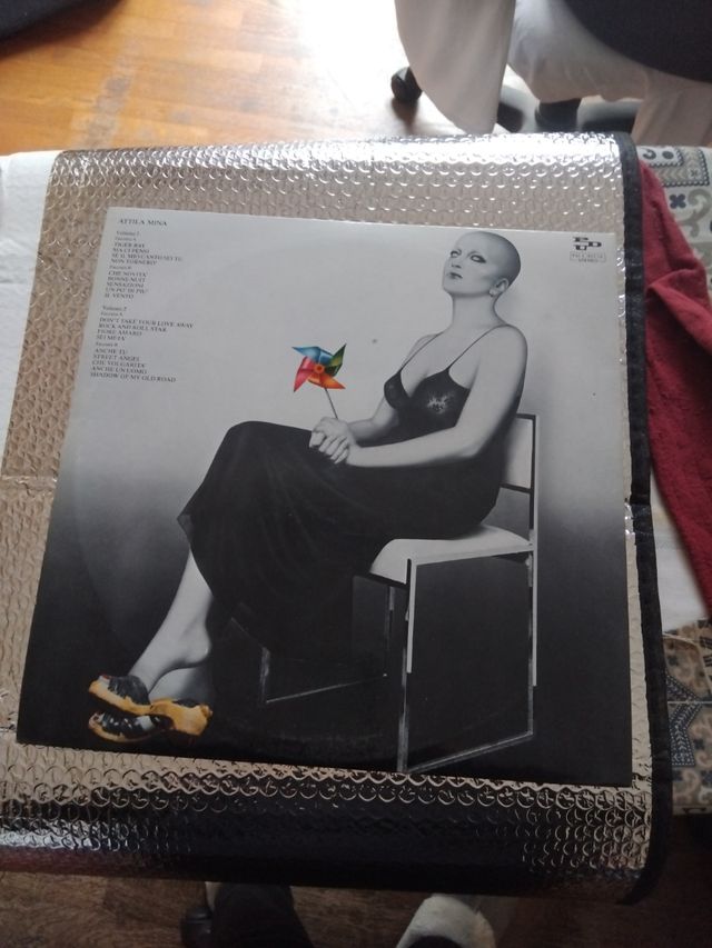Lp mina doppio con poster originale nellinterno