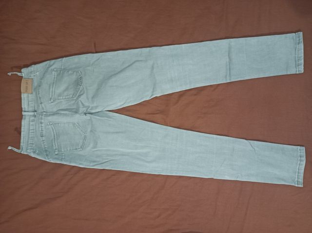 Pantalones tejanos