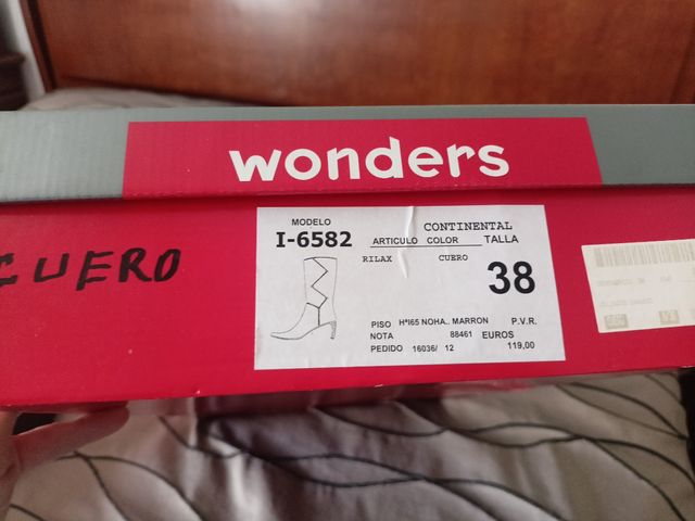 Botas de piel marrón Wonders