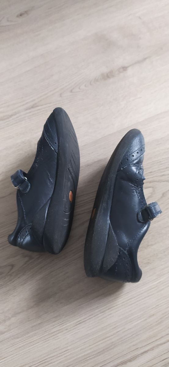 Merceditas colegio Biomecanics azul 28