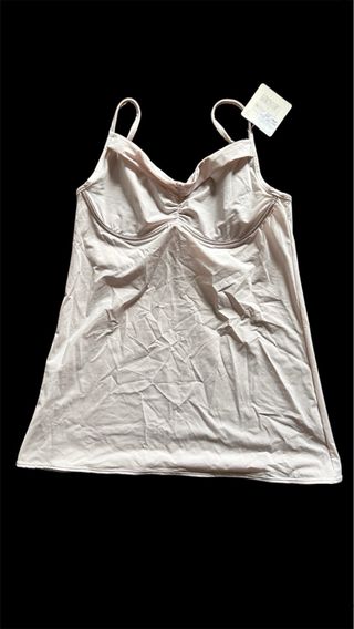 Camiseta interior con detalle en pecho