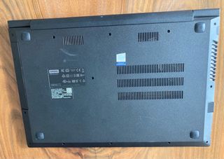Ordenador portátil LENOVO V11015AST con maletin