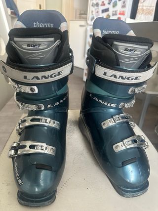 Botas de esquiar marca Lange 