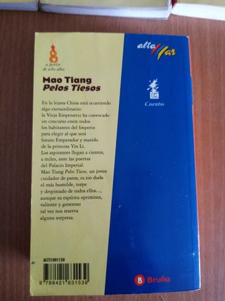 3 libros X 5 €. 2 € unidad.