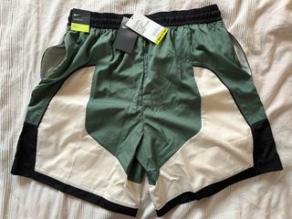 Conjunto deportivo NIKE