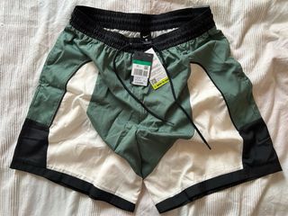 Conjunto deportivo NIKE