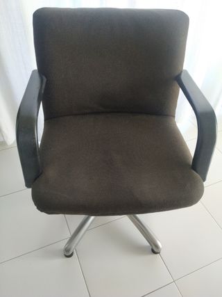 8 poltrone girevoli. Casina 