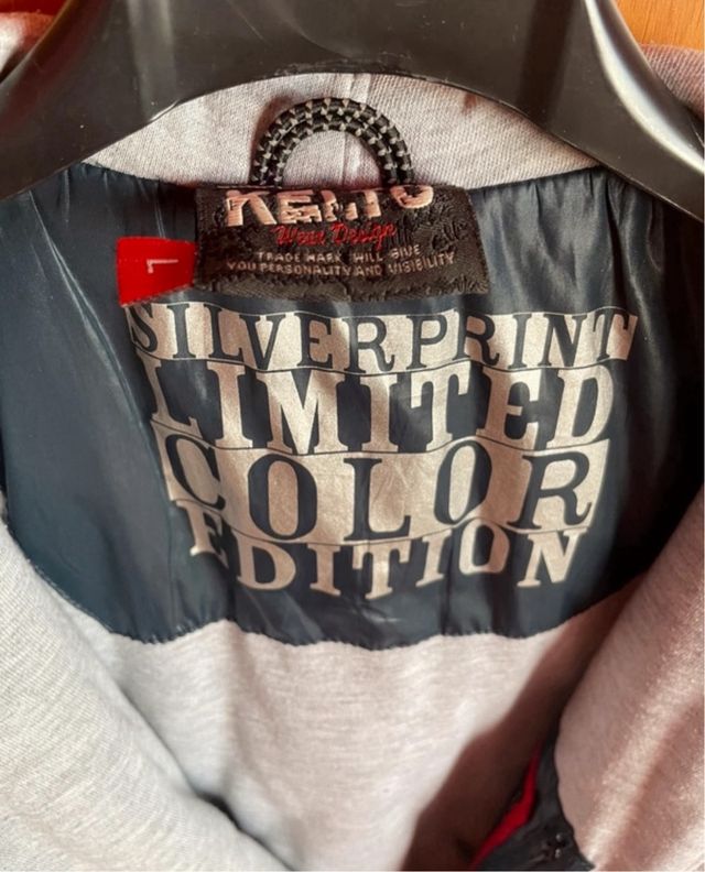 Gilet smanicato Kelto con cappuccio