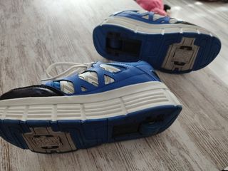 Botines con ruedas 
