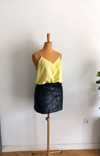 Falda Zara con etiqueta