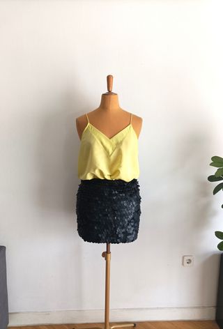 Falda Zara con etiqueta