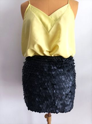 Falda Zara con etiqueta