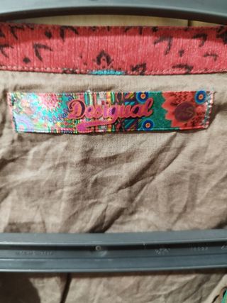 Camisa mujer desigual