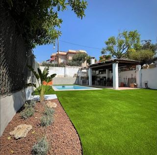 Césped artificial y servicio de jardinería