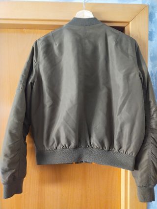 Bomber de Stradivarius chica 