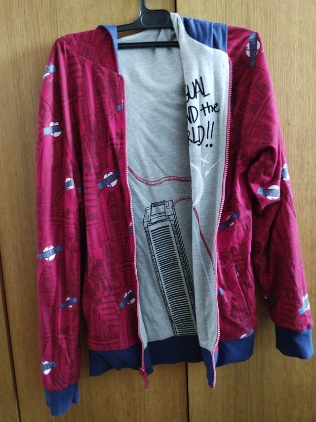 Sudadera chico desigual reversible