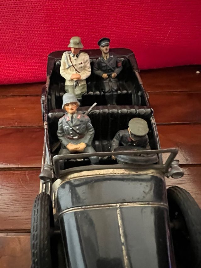 Vettura carica manuale