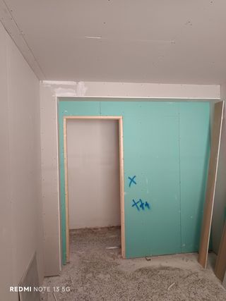 Equipo de Pladur y pintura en Granada