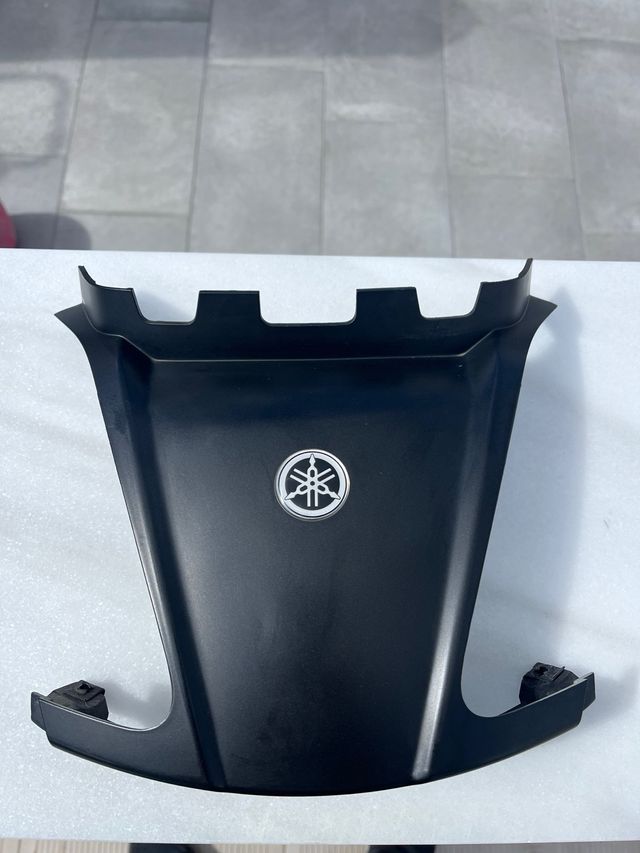 Plastico trasero xmax