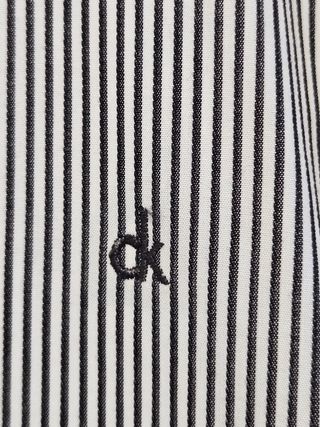 Calvin Klein M