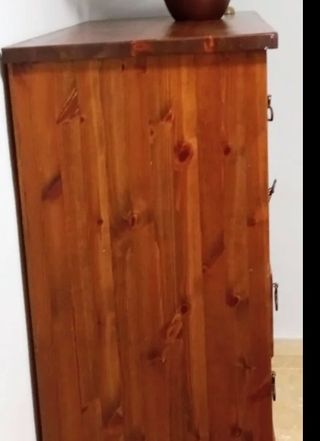 CÓMODA MADERA 5 CAJONES. MUCHA CAPACIDAD 