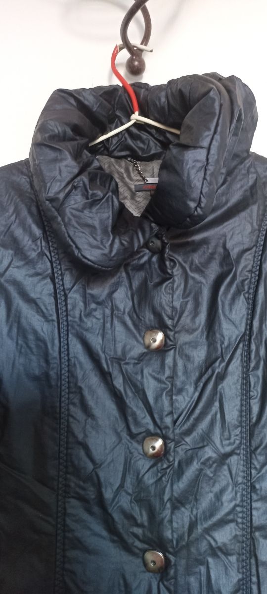 Parka negra de mujer