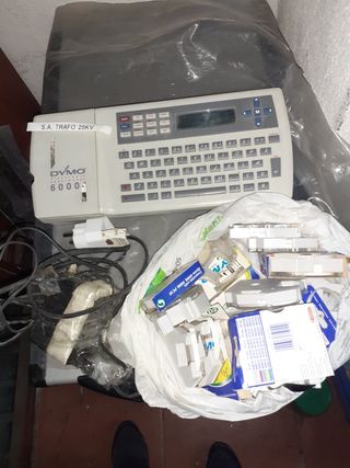 Máquina rótulos eléctrica Dymo