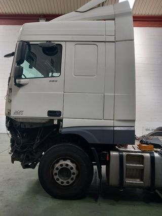 Piezas camión DAF XF 106 .800000km