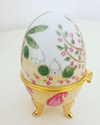 Scatolina a forma di uovo