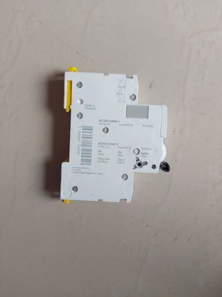 Automático magnetotérmico DPN  2x16A SCH