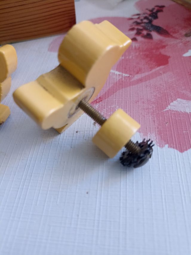 4 tiradores armario o cómoda infantiles 