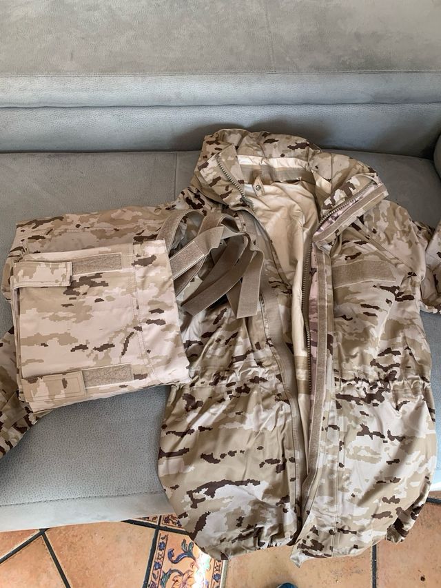 Chaqueton mimetizado y patalon