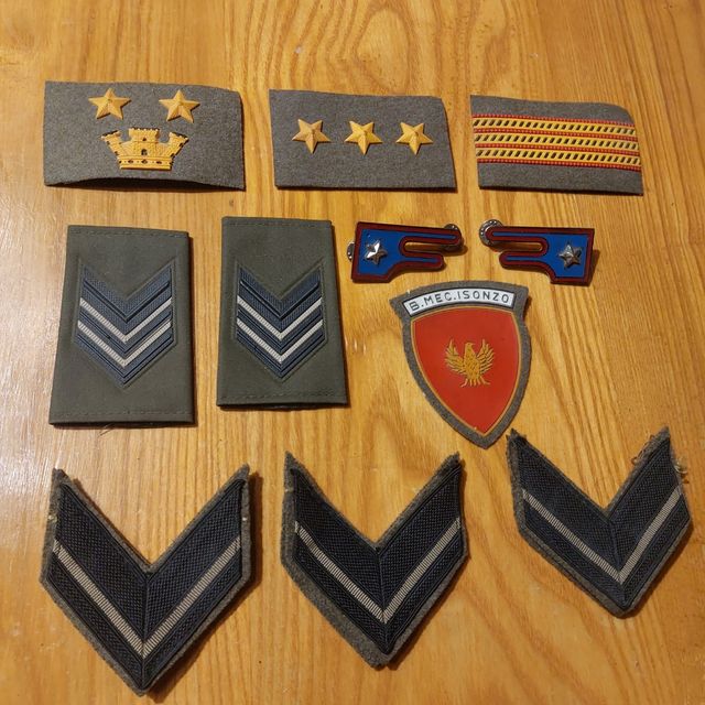 Gradi militari vintage